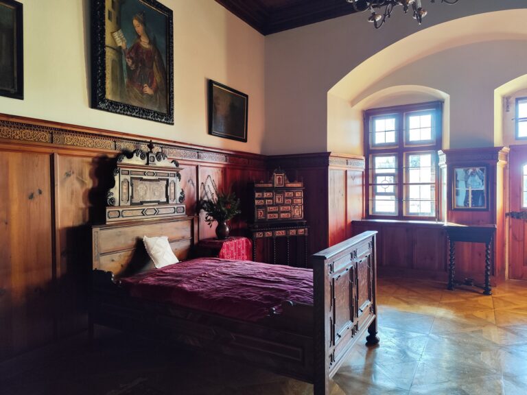 Hrad Bouzov: Rozprávkové miesto – domov filmových princezien