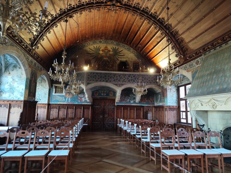 Hrad Bouzov: Rozprávkové miesto – domov filmových princezien