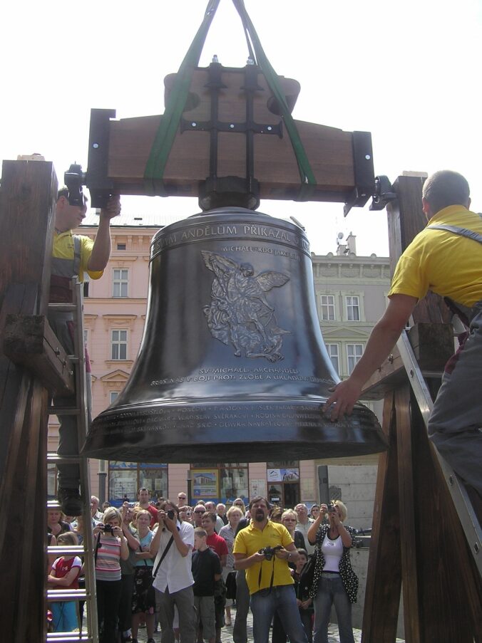 Zvony, ktorý rozozneli advent