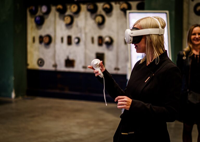 Vďaka virtuálnej realite môžete vidieť, ako to vyzeralo v elektrárni kedysi.