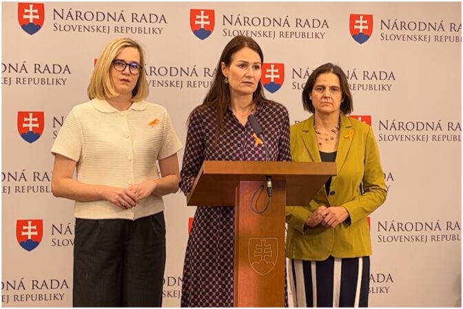 Vladimíra Marcinková, Martina Bajo Holečková, Mária Kolíková