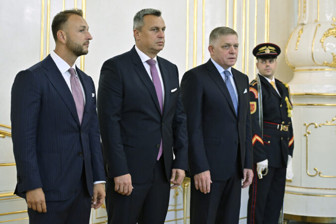 Matúš Šutaj Eštok, Robert Fico, Andrej Danko