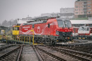 Rusen siemens vectron s unikatnym dizajnom sa stava novou sucastou flotily zssk.jpg