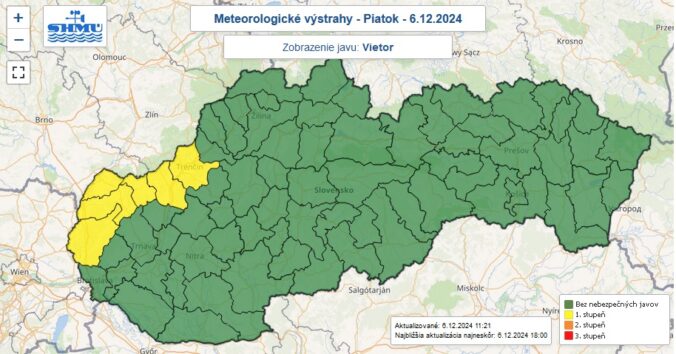 Výstraha pred silným vetrom je na piatok 6. decembra 2024 vydaná pre šesť okresov Slovenska.