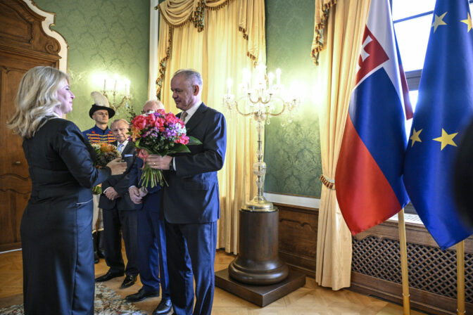 PREZIDENT: Spoločný obed s bývalými prezidentmi