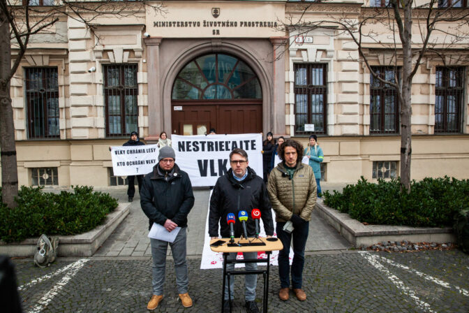 ENVIRO: Nestrieľajte vlky