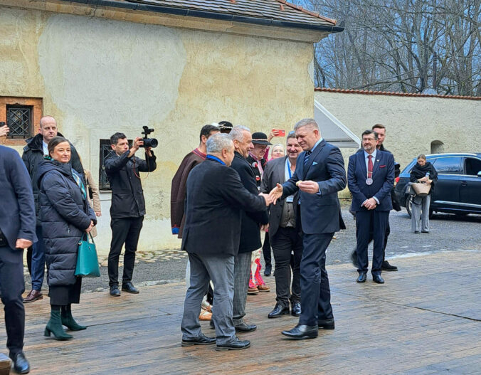 VLÁDA: Výjazdové rokovanie 70. schôdze