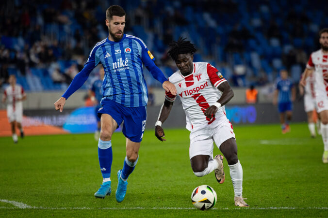 FUTBAL NL: Bratislava - Trenčín