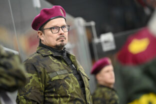 HOKEJ TE: Trenčín - Nové Zámky