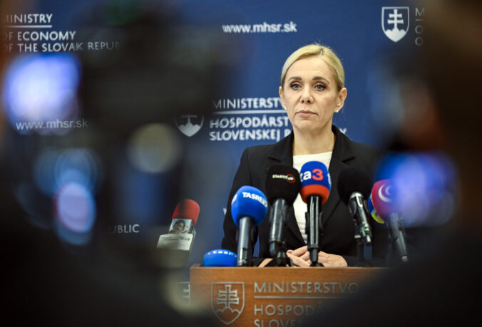 Ministerka hospodárstva Denisa Saková (Hlas SD).