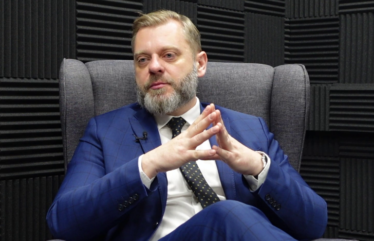 Poslanec Juraj Krúpa (SaS) počas rozhovoru pre agentúru SITA.