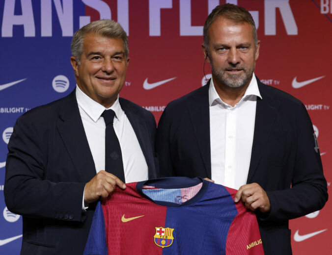 Neistá budúcnosť Daniho Olma v Barcelone. Prezident veľkoklubu je pod tlakom