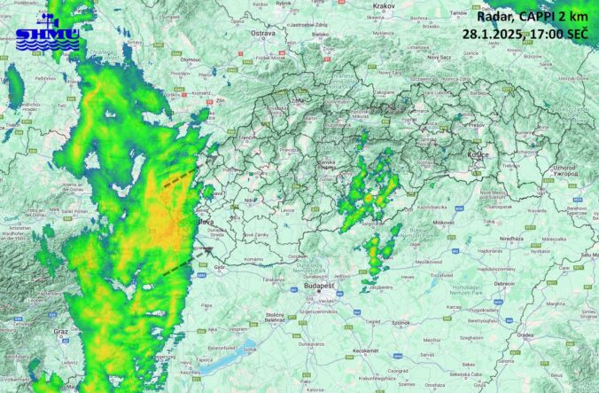 Zrážkové pásmo studeného frontu nad západným Slovenskom - utorok 28. január - 17.00.