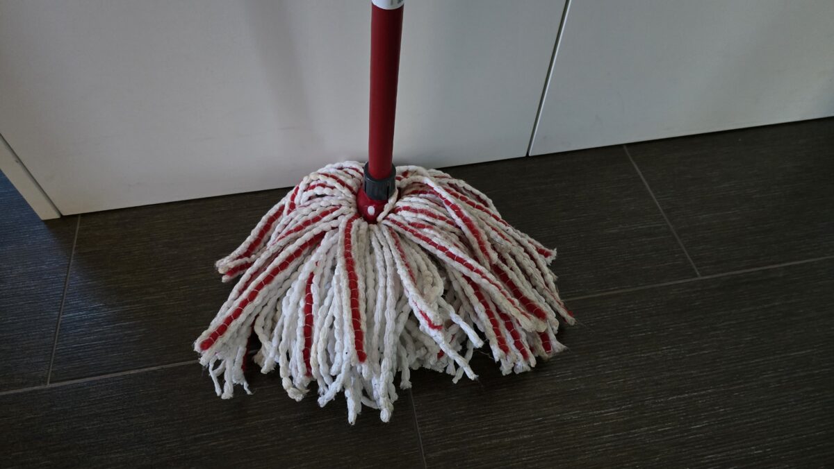 mop