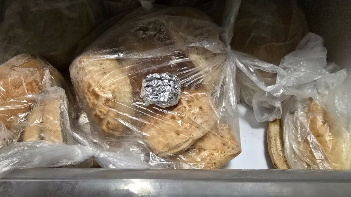 gulička alobalu v mraziaku