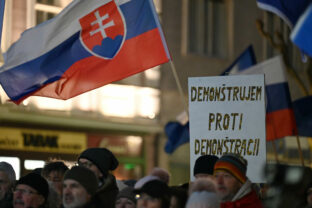 PROTEST: Slovensko je Európa! v Trenčíne