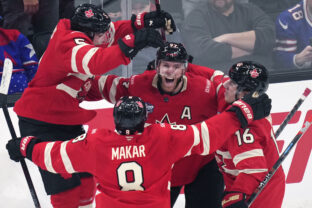 APTOPIX 4 Nations Canada US Hockey