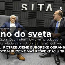 Mikuláš Dzurinda (vľavo) počas rozhovoru s Miroslavom Wlachovským v podcaste Okno do sveta.