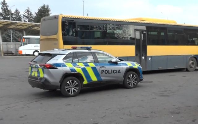 Polícia, Humenné, autobus