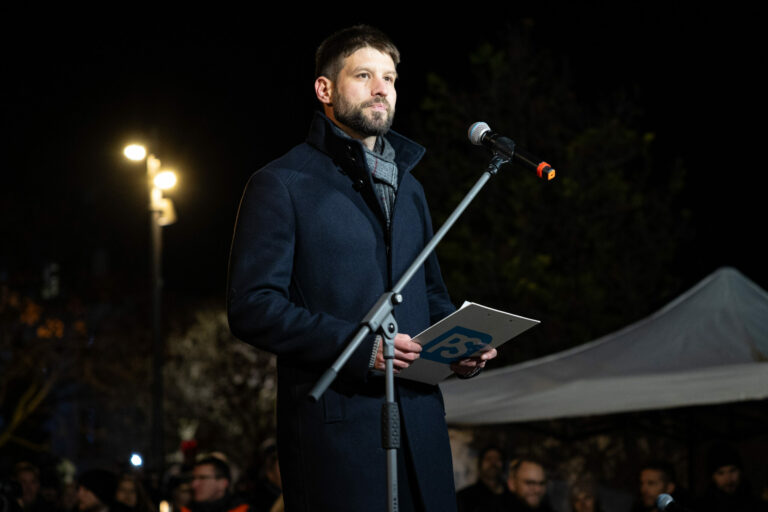 PROTEST: Zastavme ich!