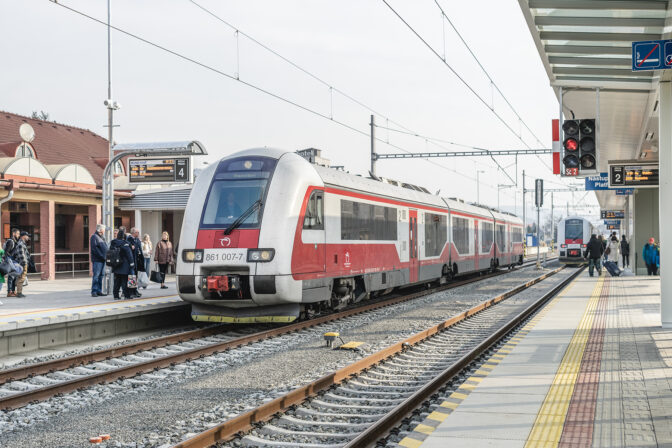 DOPRAVA: Vlaky ZSSK sa vracajú na východ Slovenska