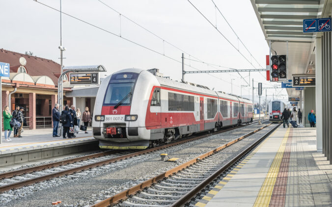 DOPRAVA: Vlaky ZSSK sa vracajú na východ Slovenska