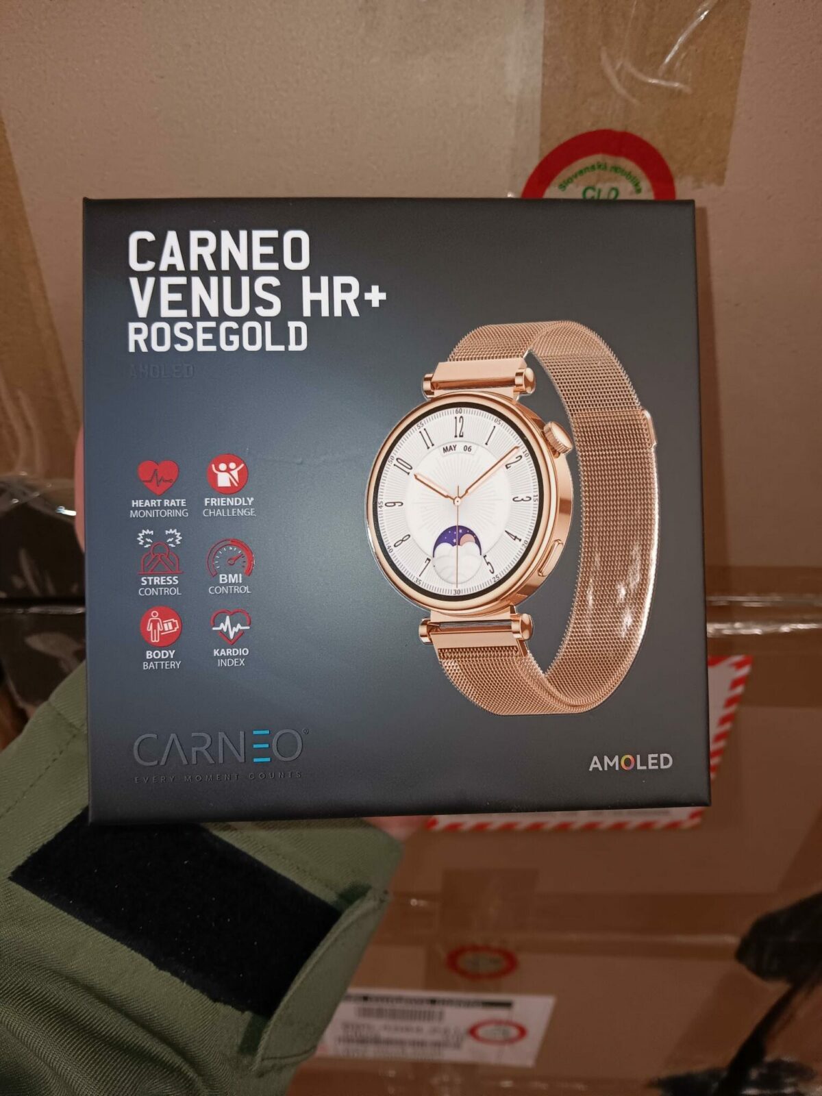 COLNÍCI: Zaistili falzifikáty smart hodiniek