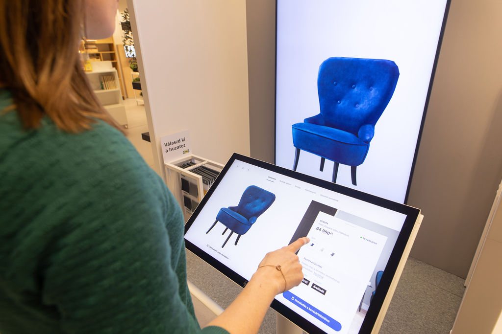 Interactive_screens_for_range_presentation_ikea_soroksar.jpg