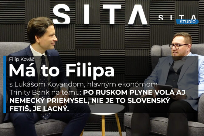 Hlavný ekonóm Trinity Bank Lukáš Kovanda (vľavo) počas rozhovoru pre agentúru SITA v podcaste Má to Filipa.