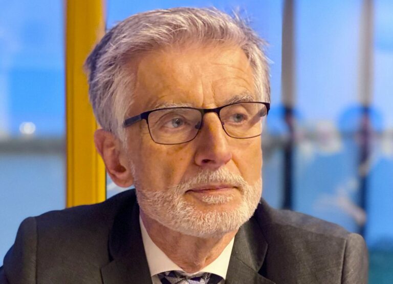 Peter Weiss