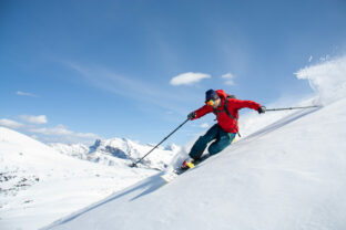 Expert,Skier,Skiing,In,The,Backcountry