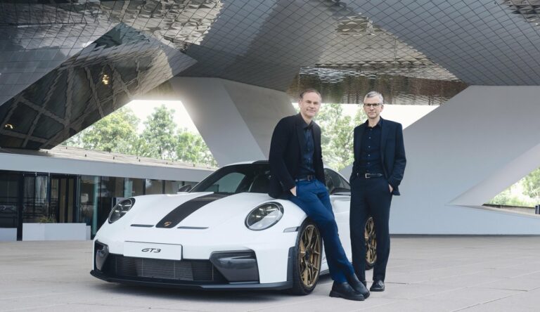 Oliver Blume, predseda výkonnej rady, Jochen Breckner, člen výkonnej rady, financie a IT, 2025, Porsche AG 911 GT3