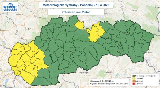 Výstraha prvého stupňa pred silným vetrom vydaná na pondelok 10. marca 2025.