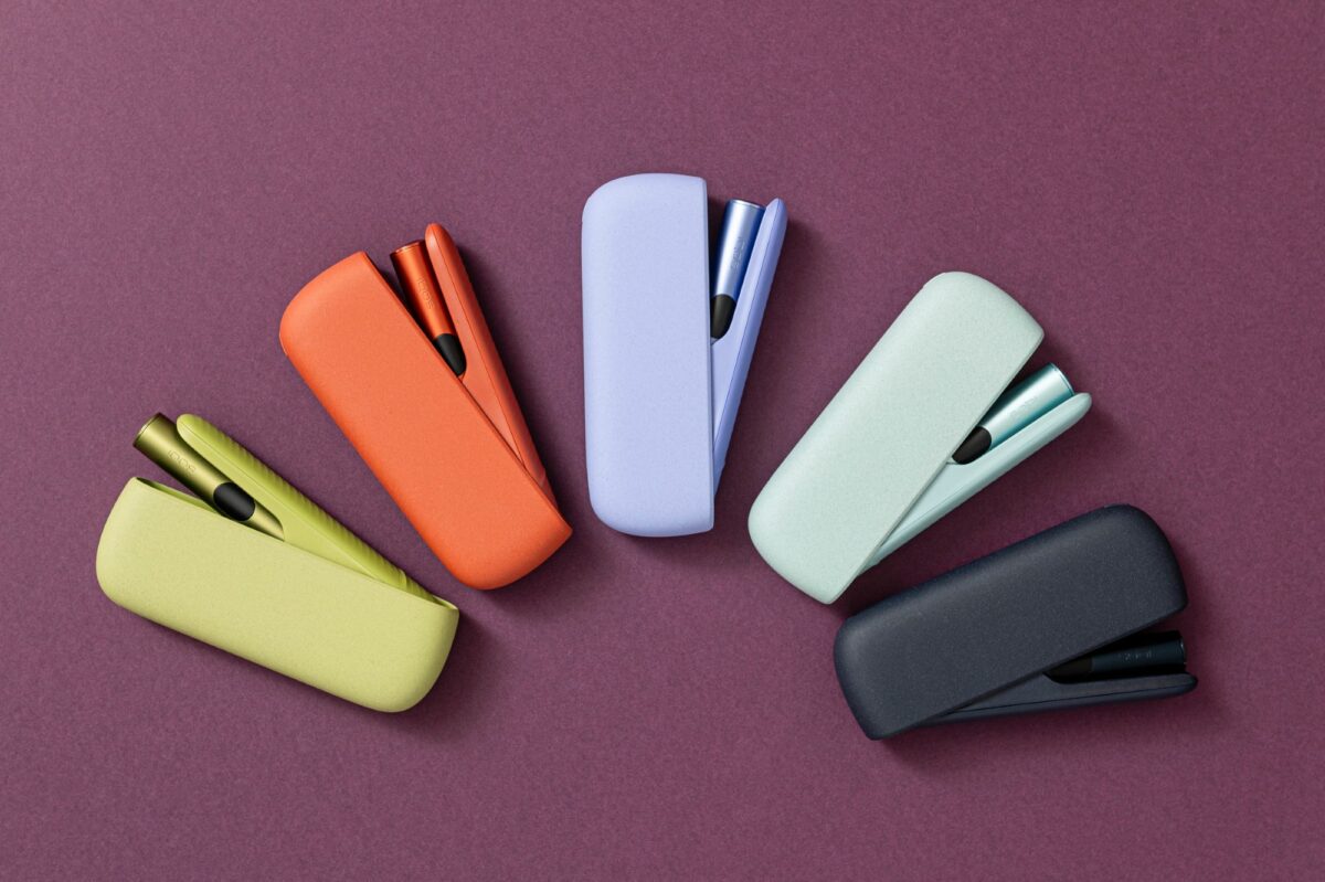 02_iqos iluma mid_produktova foto.jpg