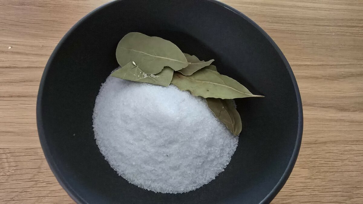 soľ a bobkový list