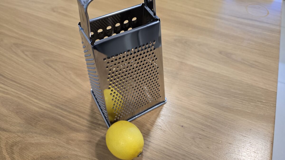 strúhadlo a citrón