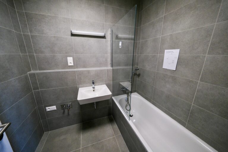 Mestský nájomný bytový dom na Muchovom námestí v Bratislave