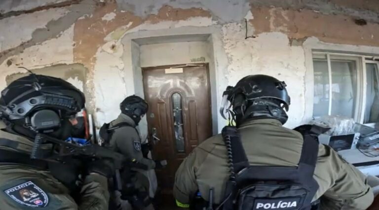Polícia