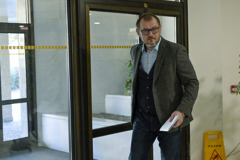 NR SR: Rokovanie výboru na kontrolu činnosti SIS
