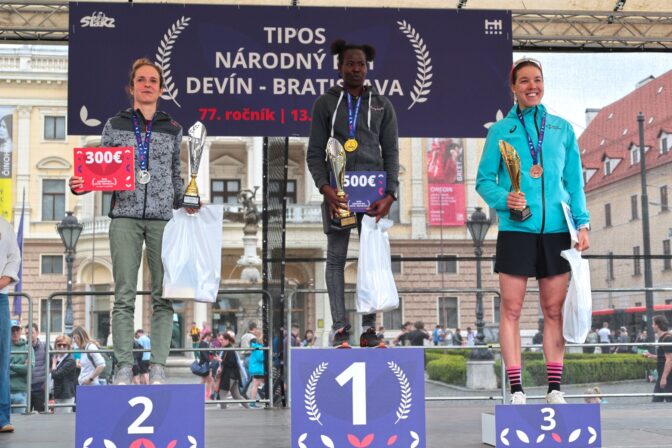 ATLETIKA: Národný beh Devín - Bratislava