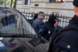 SÚDY: Neverejné zasadnutie s Danielom B.