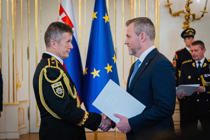 PREZIDENT: Vymenoval generálov