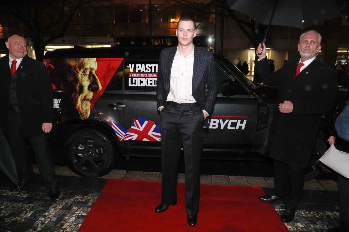 Bill skarsgard .jpg