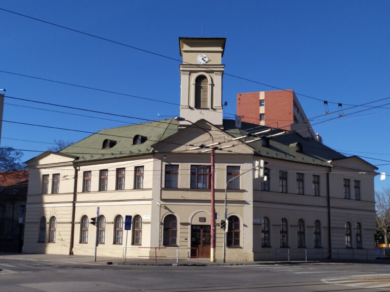 Bratislava_stanica_konskej_zeleznice_01.jpg