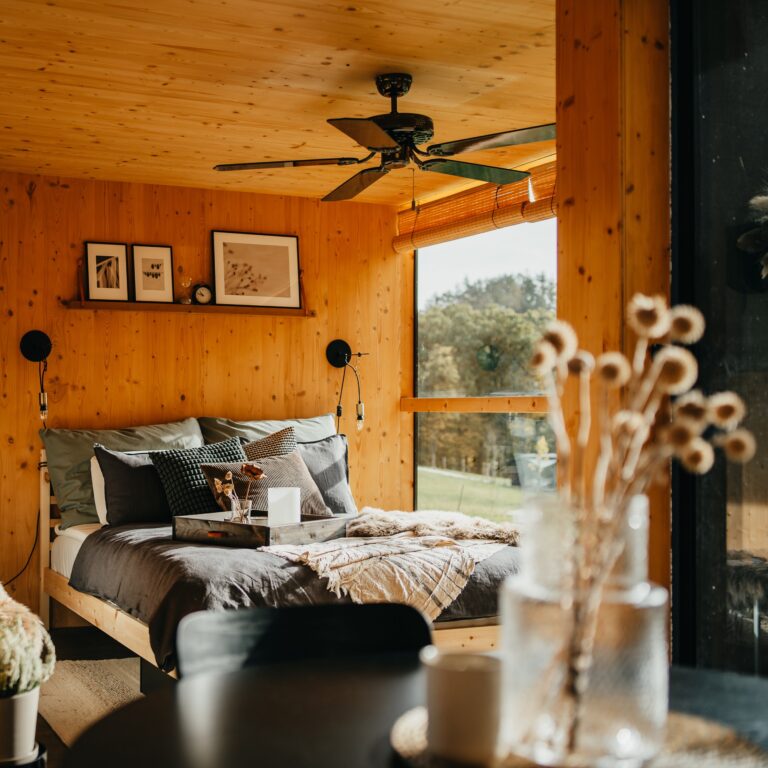 Kempovanie s noblesov, český glamping