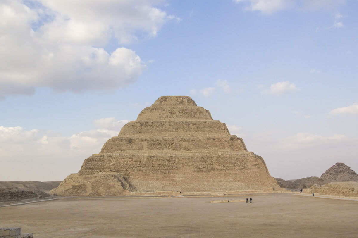 stupňovitá pyramída