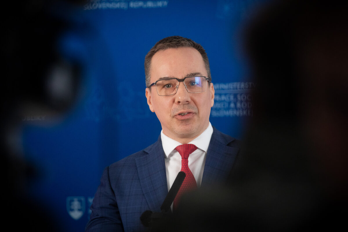 Erik Tomáš, mnister práce, sociálnych vecí a rodiny.