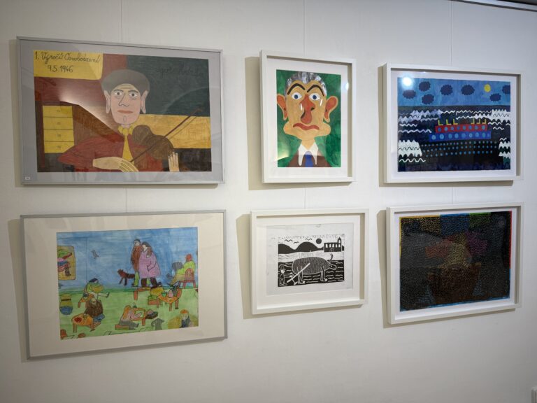 Otvorenie predajnej výstavy obrazov ľudí s autizmom v Galérii Francúzskeho inštitútu v Bratislave, 2. apríla