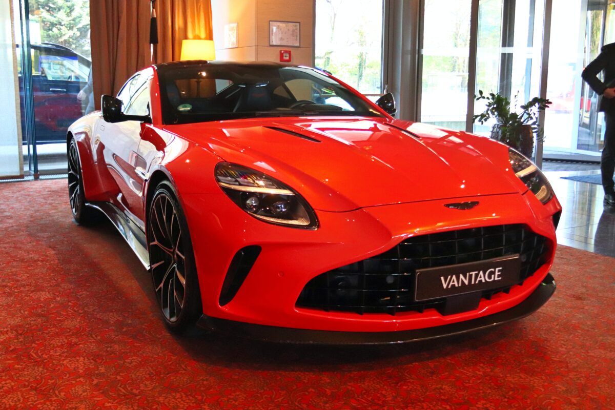 Aston Martin Vantage