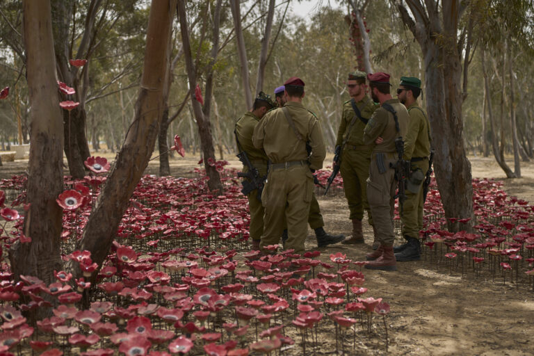 Izrael vojaci kibuc Reim spomienka na vojakov